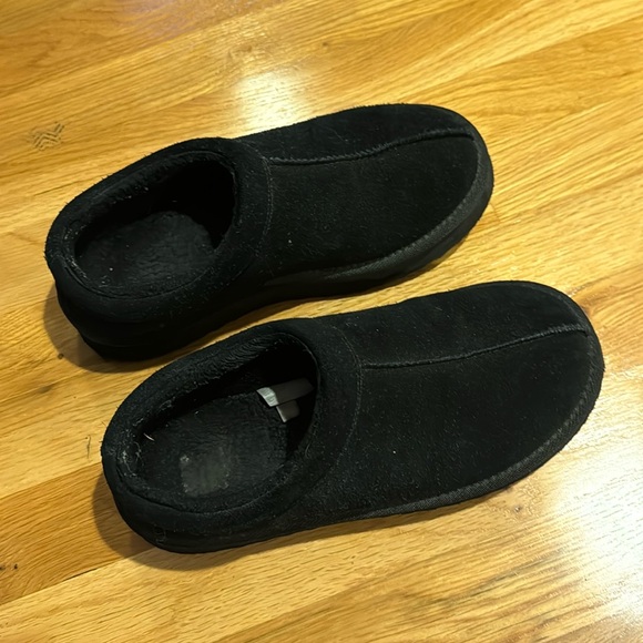 Shoes - Picture 3 of 3